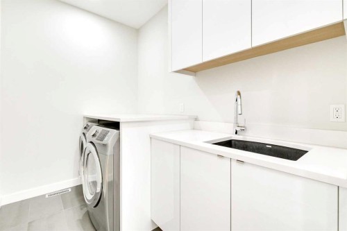 2039 44 Avenue Sw, Calgary, AB - Indoor Photo Showing Laundry Room