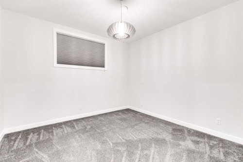 2039 44 Avenue Sw, Calgary, AB - Indoor Photo Showing Other Room