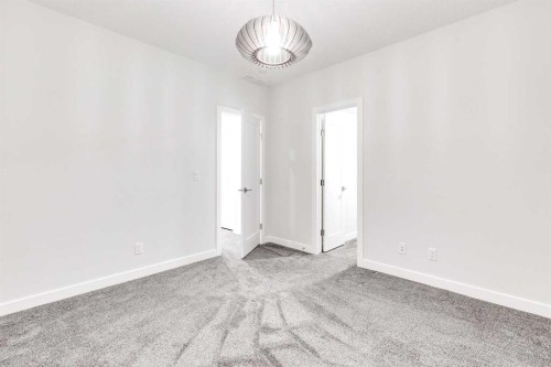 2039 44 Avenue Sw, Calgary, AB - Indoor Photo Showing Other Room