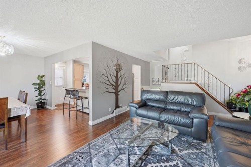 4 Fallswater Road Ne, Calgary, AB - Indoor Photo Showing Living Room