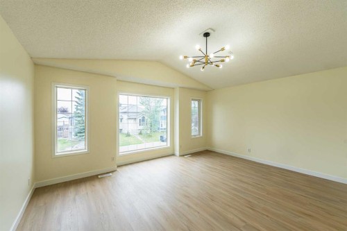30 Somerside Manor Sw, Calgary, AB 