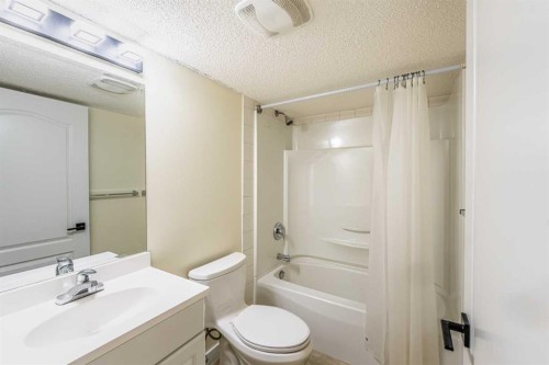 30 Somerside Manor Sw, Calgary, AB 