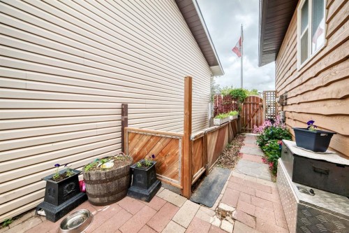 94 Elk Hill Se, Airdrie, AB 