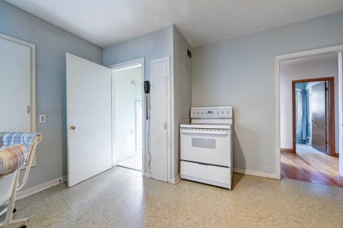 1917 Mountview Crescent Ne, Calgary, AB - Indoor