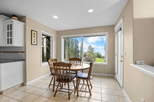 10413 Hamptons Boulevard Nw, Calgary, AB - Indoor Photo Showing Dining Room