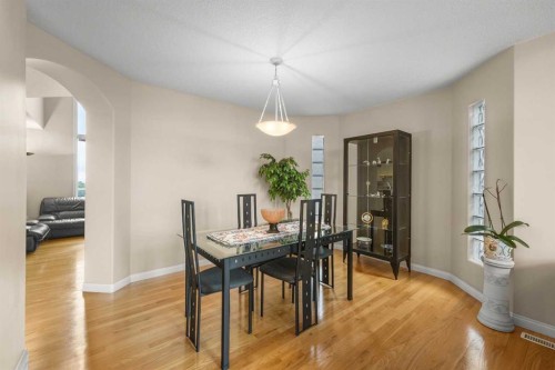 10413 Hamptons Boulevard Nw, Calgary, AB - Indoor Photo Showing Dining Room