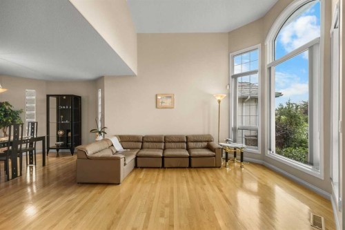 10413 Hamptons Boulevard Nw, Calgary, AB - Indoor Photo Showing Living Room