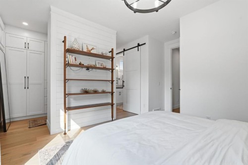 736 35 Street Nw, Calgary, AB - Indoor Photo Showing Bedroom