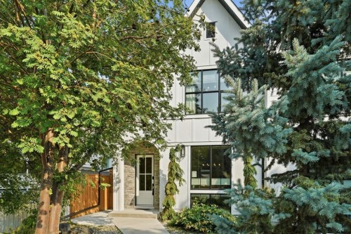 736 35 Street Nw, Calgary, AB - Outdoor