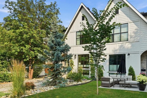 736 35 Street Nw, Calgary, AB - Outdoor