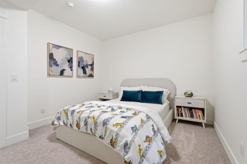 736 35 Street Nw, Calgary, AB - Indoor Photo Showing Bedroom