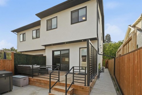 736 35 Street Nw, Calgary, AB - Outdoor With Exterior
