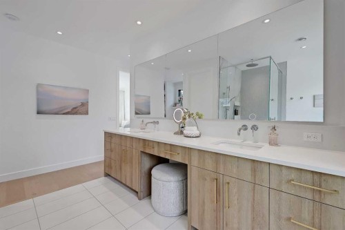 159 Rosery Drive Nw, Calgary, AB - Indoor Photo Showing Bathroom