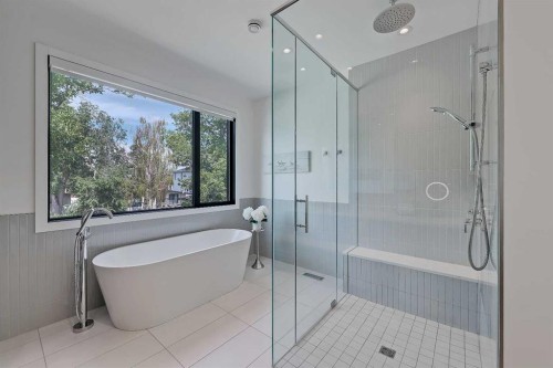 159 Rosery Drive Nw, Calgary, AB - Indoor Photo Showing Bathroom