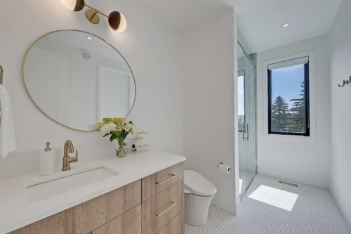 159 Rosery Drive Nw, Calgary, AB - Indoor Photo Showing Bathroom