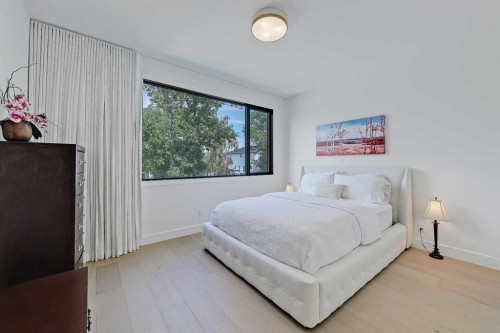 159 Rosery Drive Nw, Calgary, AB - Indoor Photo Showing Bedroom