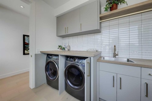 159 Rosery Drive Nw, Calgary, AB - Indoor Photo Showing Laundry Room