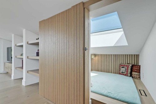 159 Rosery Drive Nw, Calgary, AB - Indoor Photo Showing Bedroom