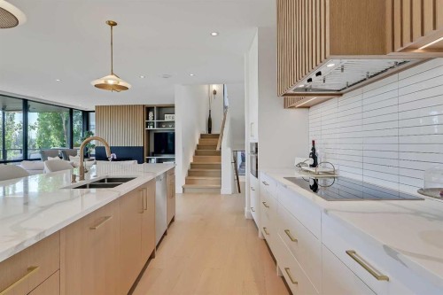 159 Rosery Drive Nw, Calgary, AB - Indoor Photo Showing Kitchen With Double Sink With Upgraded Kitchen