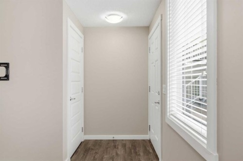 550 Mckenzie Towne Close Se, Calgary, AB - Indoor Photo Showing Other Room