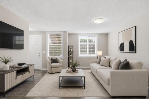 550 Mckenzie Towne Close Se, Calgary, AB - Indoor Photo Showing Living Room