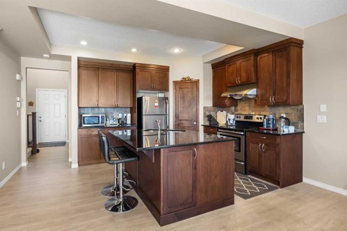32 Panatella Common Nw, Calgary, AB - Indoor Photo Showing Kitchen
