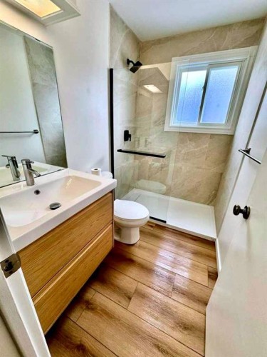 303 Woodside Place, Okotoks, AB - Indoor Photo Showing Bathroom