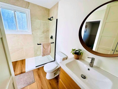303 Woodside Place, Okotoks, AB - Indoor Photo Showing Bathroom
