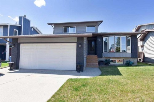 303 Woodside Place, Okotoks, AB - Outdoor