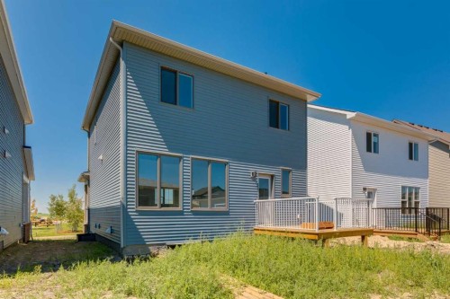 32 Ellen Lane, Crossfield, AB - Outdoor
