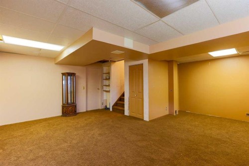 89 Athabasca Crescent, Crossfield, AB - Indoor Photo Showing Other Room