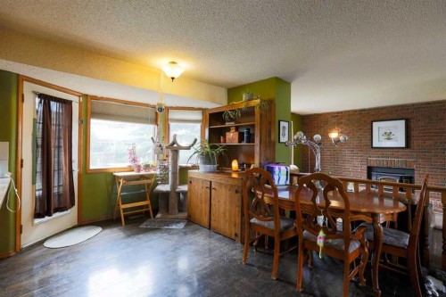 89 Athabasca Crescent, Crossfield, AB - Indoor Photo Showing Other Room
