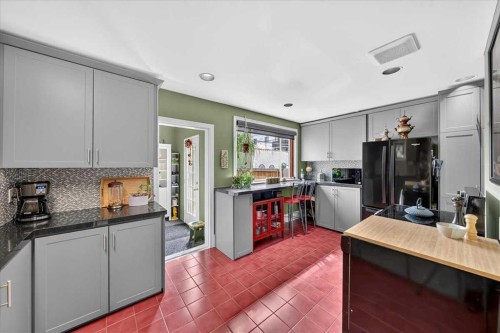 2410 16 Street Sw, Calgary, AB - Indoor Photo Showing Kitchen