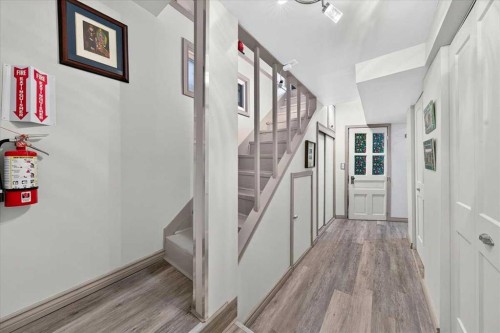 2410 16 Street Sw, Calgary, AB - Indoor Photo Showing Other Room