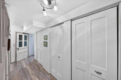 2410 16 Street Sw, Calgary, AB - Indoor Photo Showing Other Room