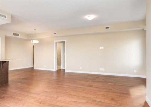 408-32 Varsity Estates Circle Nw, Calgary, AB - Indoor Photo Showing Other Room