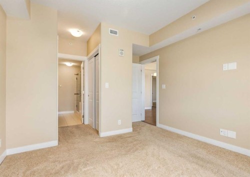 408-32 Varsity Estates Circle Nw, Calgary, AB - Indoor Photo Showing Other Room