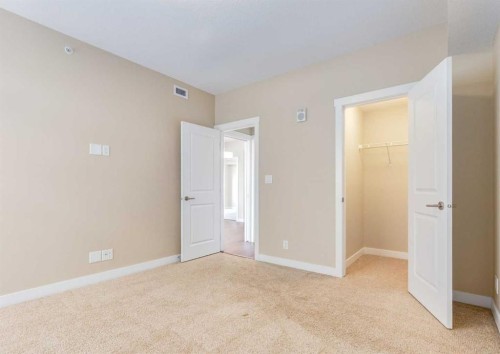 408-32 Varsity Estates Circle Nw, Calgary, AB - Indoor Photo Showing Other Room