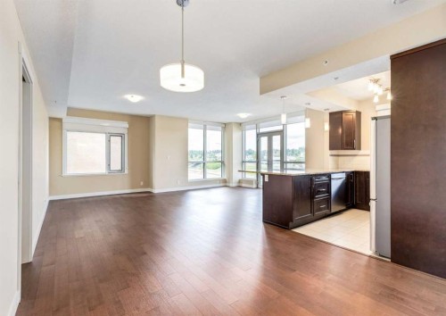 408-32 Varsity Estates Circle Nw, Calgary, AB - Indoor