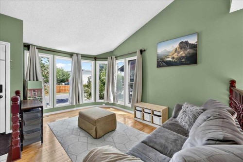 172 Whitehaven Road Ne, Calgary, AB 