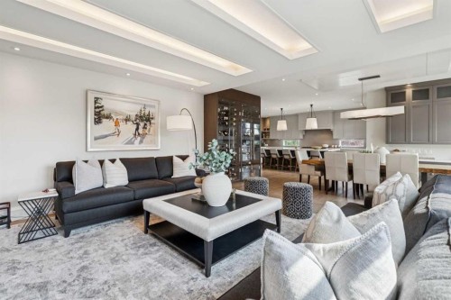 67 Aspen Ridge Square Sw, Calgary, AB - Indoor Photo Showing Living Room