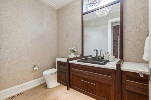 67 Aspen Ridge Square Sw, Calgary, AB - Indoor Photo Showing Bathroom