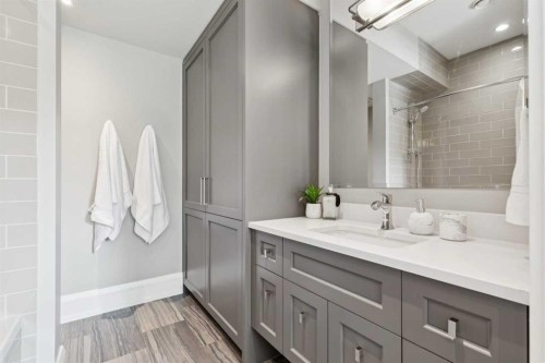 67 Aspen Ridge Square Sw, Calgary, AB - Indoor Photo Showing Bathroom