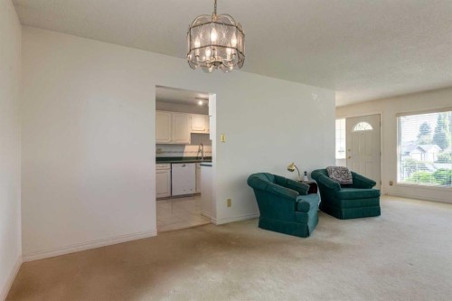 228 Maple Court Crescent Se, Calgary, AB - Indoor