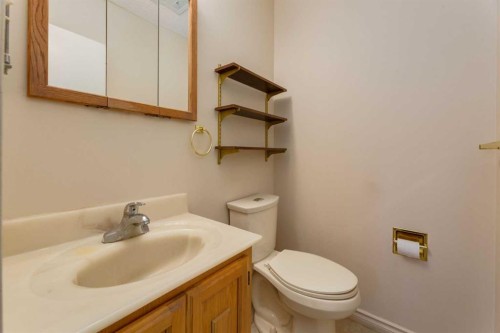 228 Maple Court Crescent Se, Calgary, AB - Indoor Photo Showing Bathroom