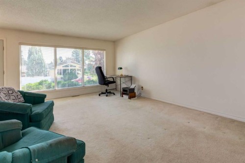 228 Maple Court Crescent Se, Calgary, AB - Indoor