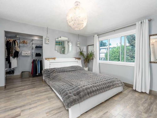 5-93 Grier Place Ne, Calgary, AB - Indoor Photo Showing Bedroom