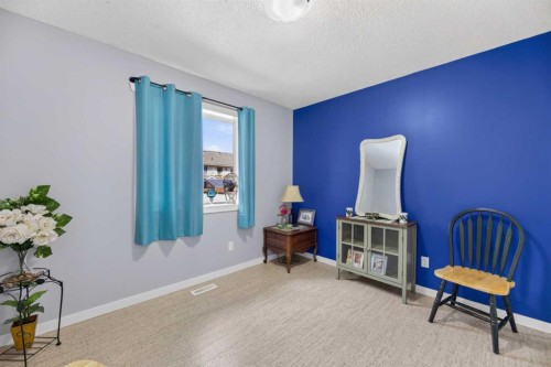 1514 Mary Place, Didsbury, AB - Indoor Photo Showing Other Room