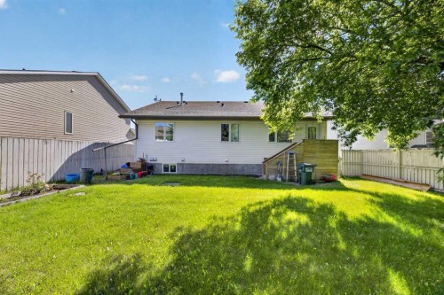 1514 Mary Place, Didsbury, AB - Outdoor With Exterior