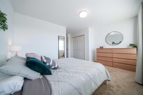 211 Copperpond Common Se, Calgary, AB - Indoor Photo Showing Bedroom